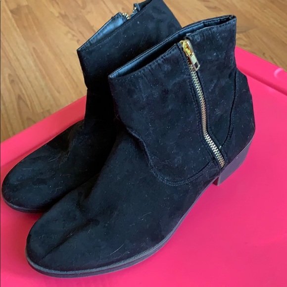 NEW Cute boots - Picture 1 of 2